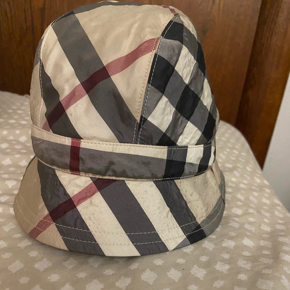 Beautiful women’s Burberry hat